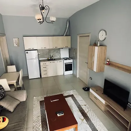 Sheshi Wilson Apartamnet Тирана